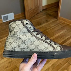 Gucci shoes lightly worn